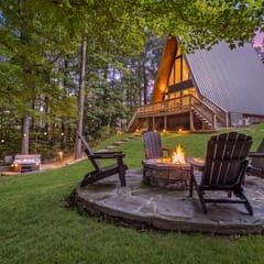 Cozy A-Frame • Hot Tub • Firepit • 30 min to Nash