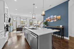 2 Massive Homes/Rooftop Views/ Walkable / 24 beds - Image 4