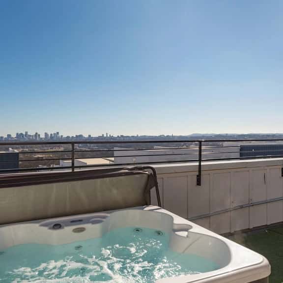 Rooftop Hot Tub + Views + 15 Beds + Game Room - Image 1