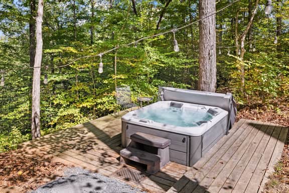 Cozy A-Frame • Hot Tub • Firepit • 30 min to Nash - Image 3